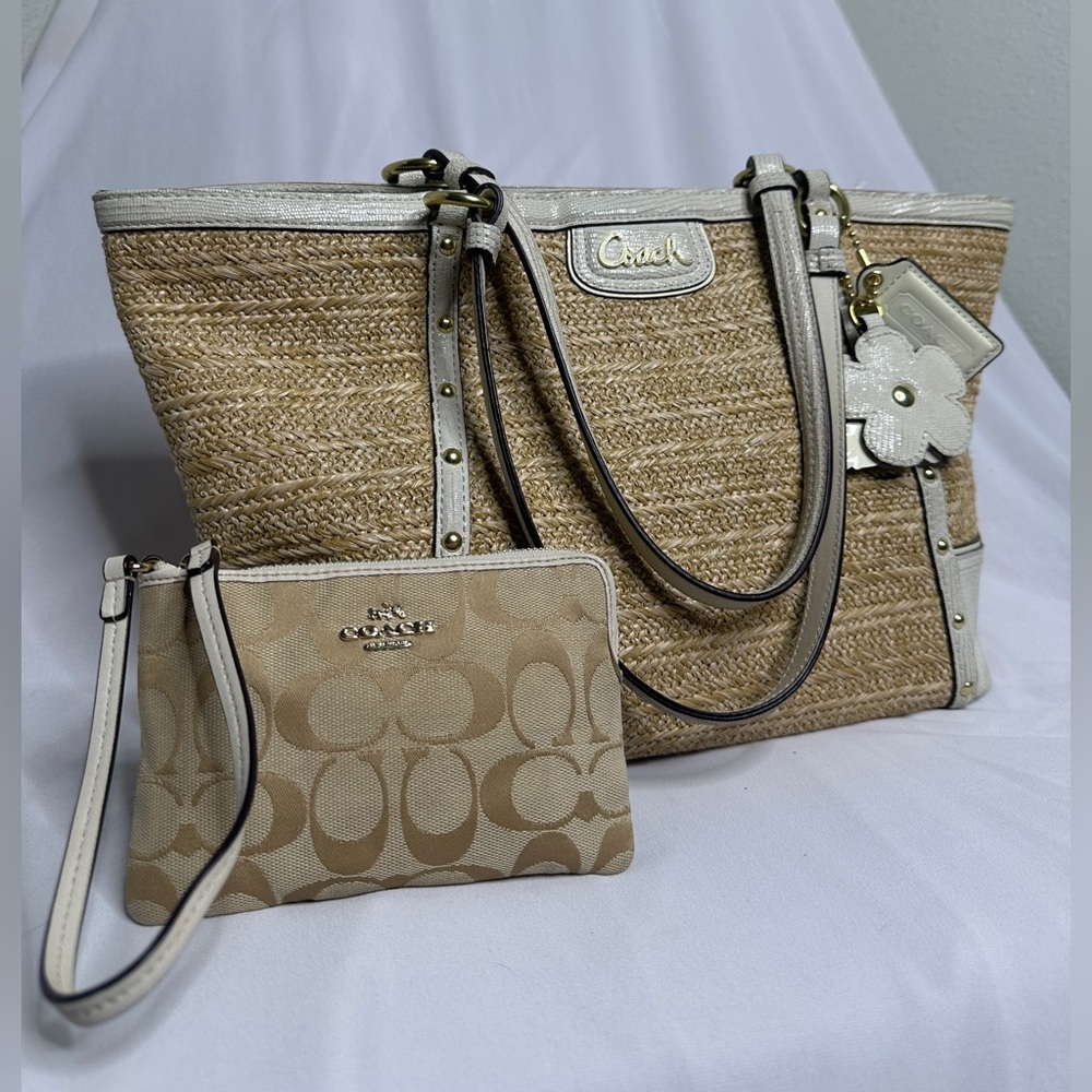 Coach Tan and Cream Women's Tote Bag Set